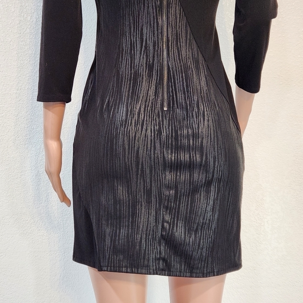 Donna Morgan 3/4 Sleeve Ruched Little Black Dress Sz 4 - Picture 9 of 11